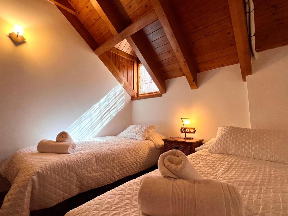 Apartament La Noguera - L'Amfitriona Rialp Zewnętrze zdjęcie