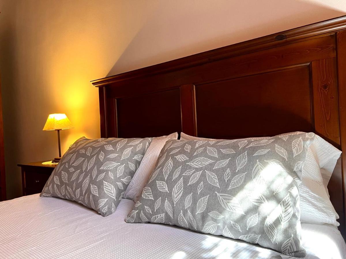 Apartament La Noguera - L'Amfitriona Rialp Zewnętrze zdjęcie