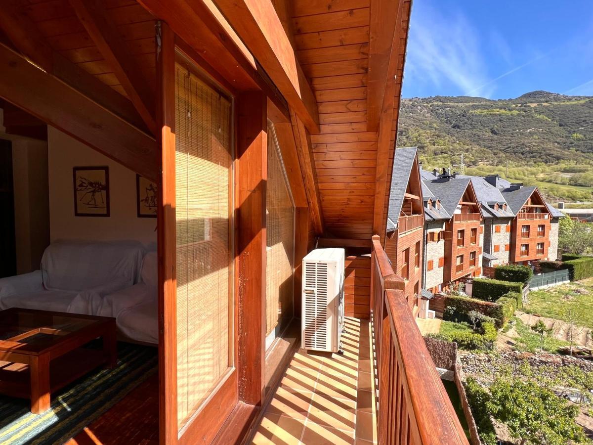 Apartament La Noguera - L'Amfitriona Rialp Zewnętrze zdjęcie