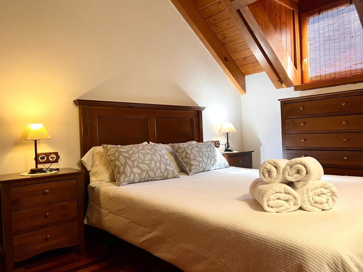 Apartament La Noguera - L'Amfitriona Rialp Zewnętrze zdjęcie