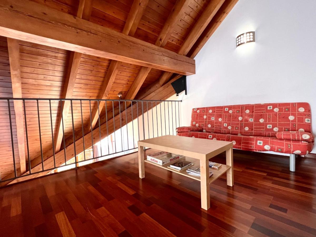 Apartament La Noguera - L'Amfitriona Rialp Zewnętrze zdjęcie